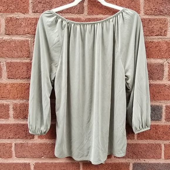 Green Envelope Sz L EUC Tie Front Top - Picture 5 of 6